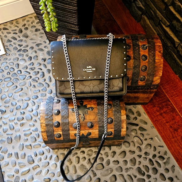 Coach Handbags - Coach Purse